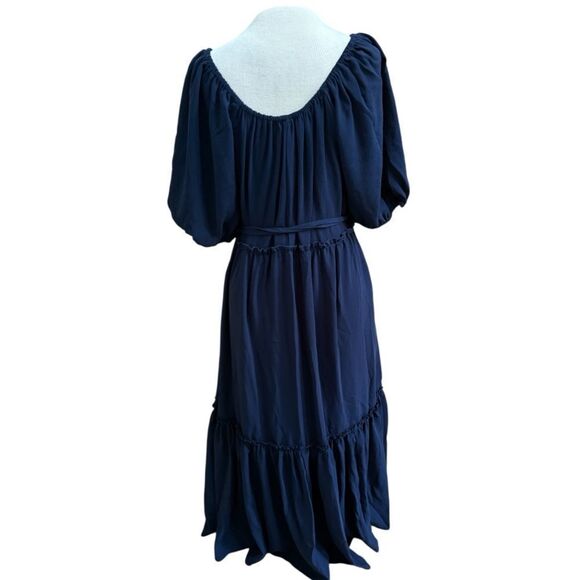Romantic and alluring, this breezy midi dress NWT size Sm. - Picture 3 of 10